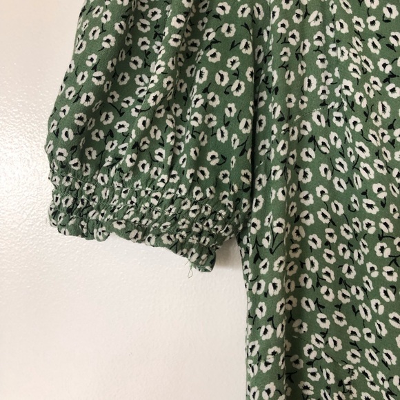 Floral dress with puffed sleeves - Picture 4 of 5